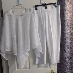 Bali White Women's Capris and Poncho Set